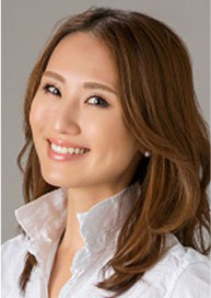 上原桃子さん
